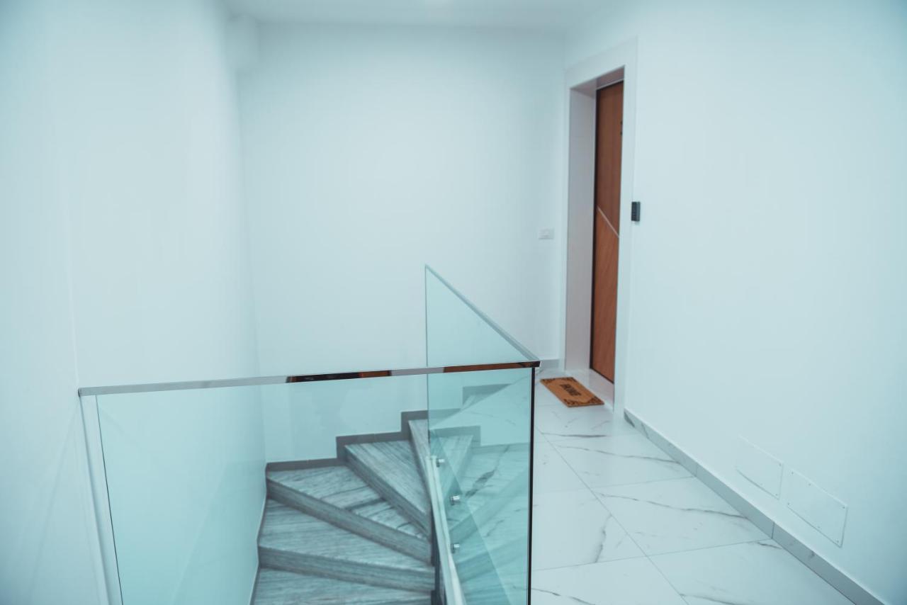 Tam Skanderbeg Square Serviced City Center Apartment No1 地拉那 外观 照片